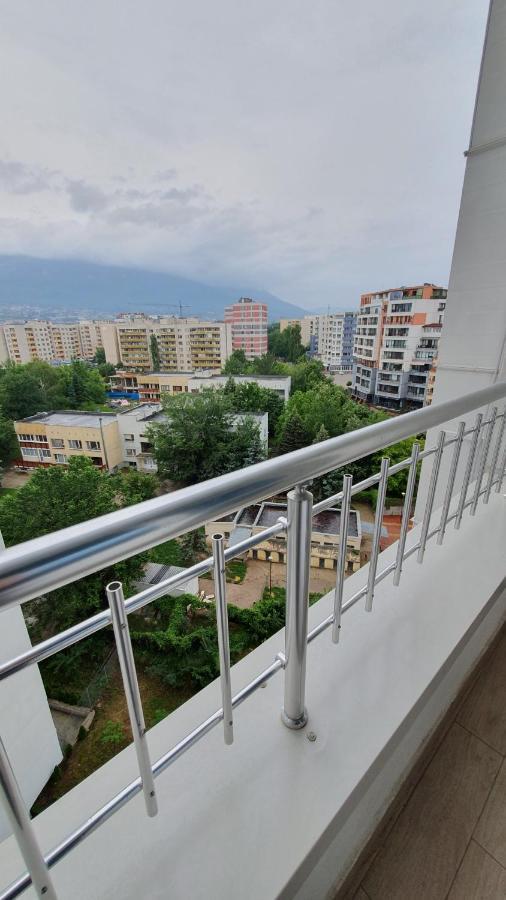 Apartemen Tiara 152