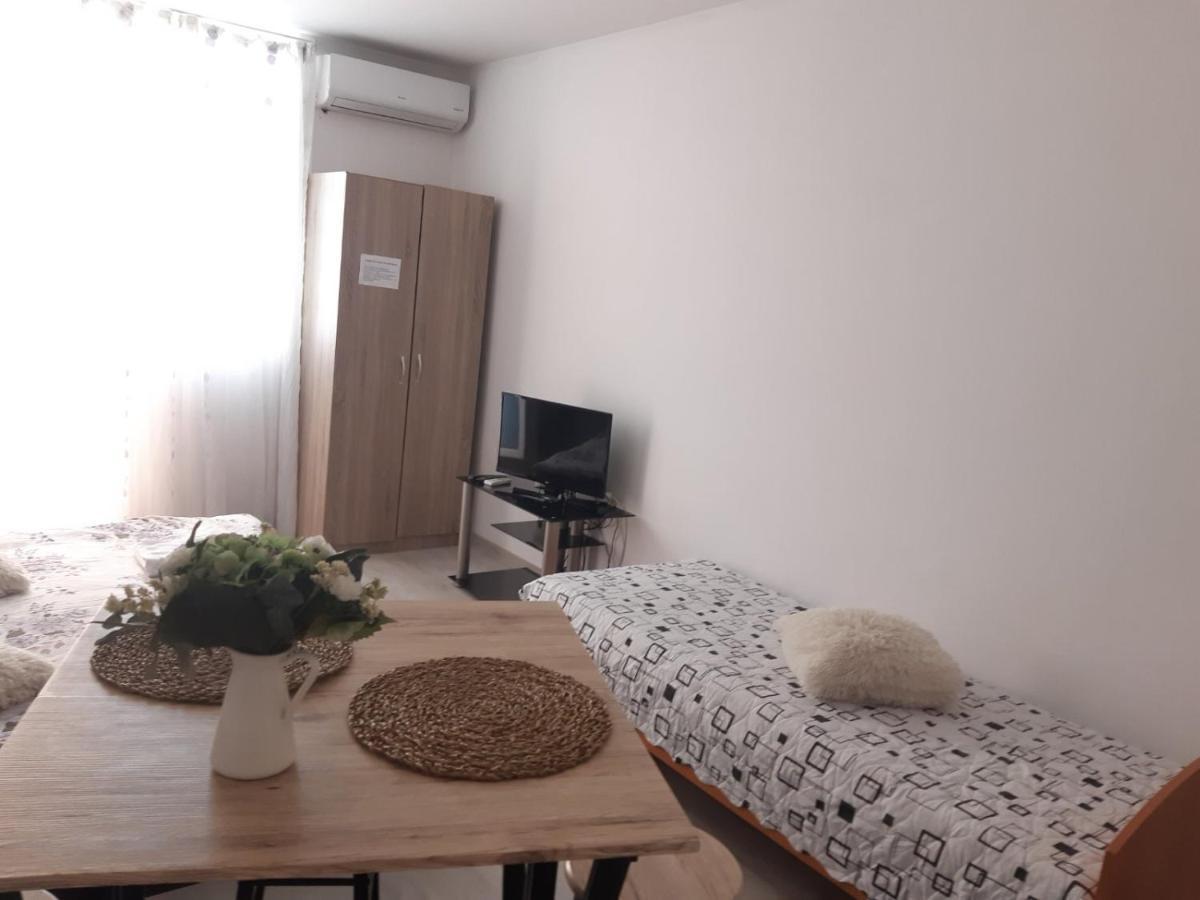 Tiara 152 Apartemen Sofia