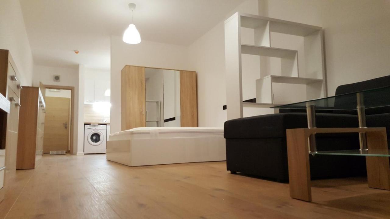 Apartemen Tiara 152